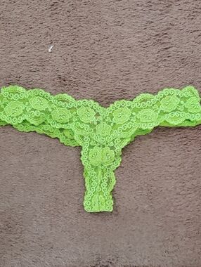Victorias Secret Lace Thong Panty